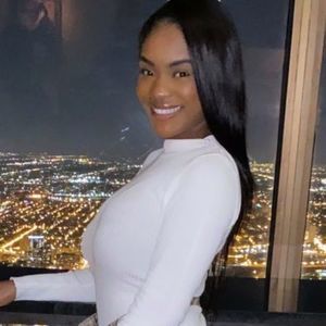 Meet your Posher, Lynedra